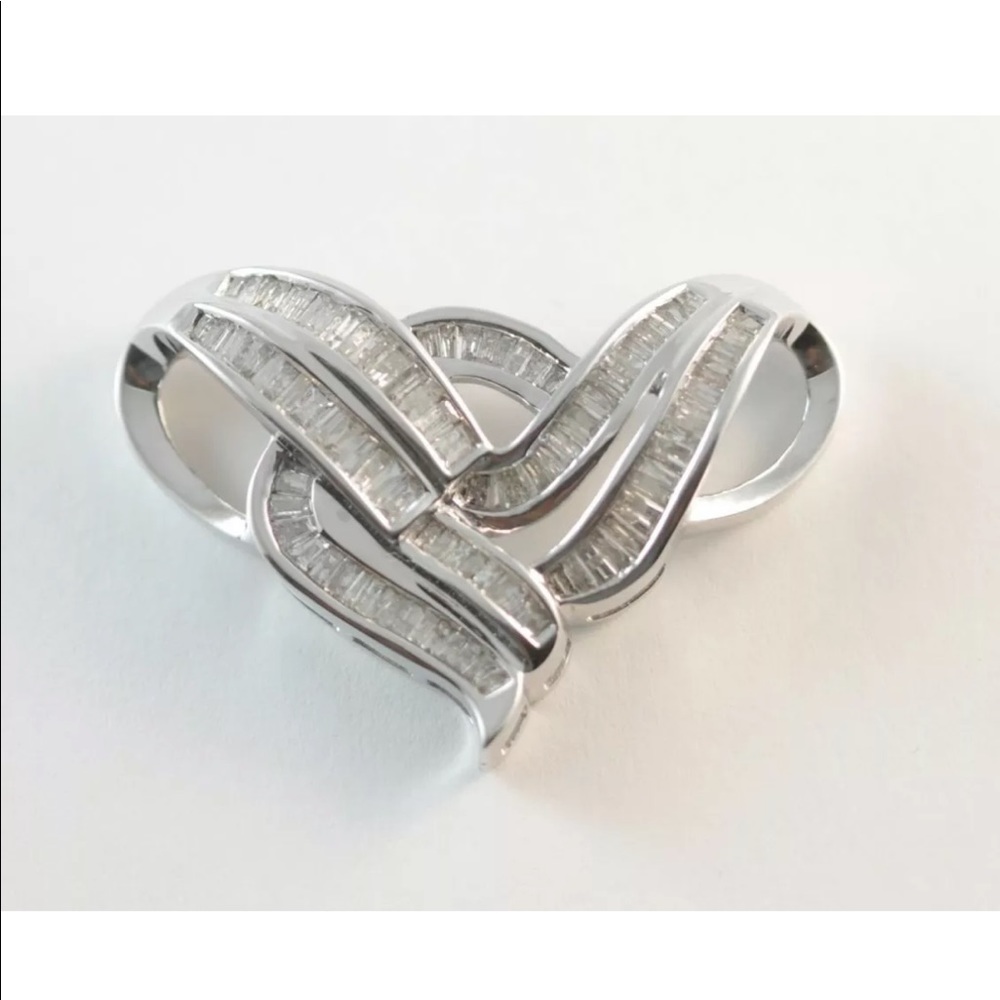 DIAMOND 4.5 CARATS GOLD SLIDE WITH GIA APPRAISAL